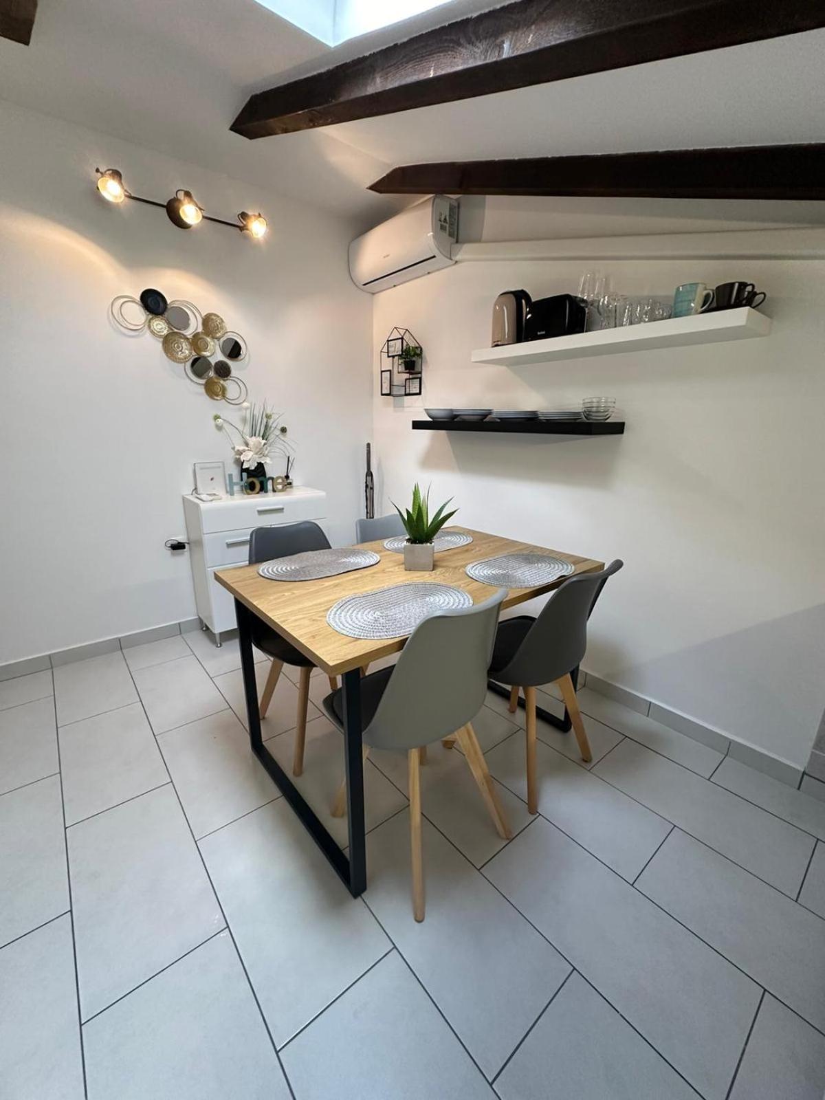 Apartments Prpic 1,Senj セニ エクステリア 写真