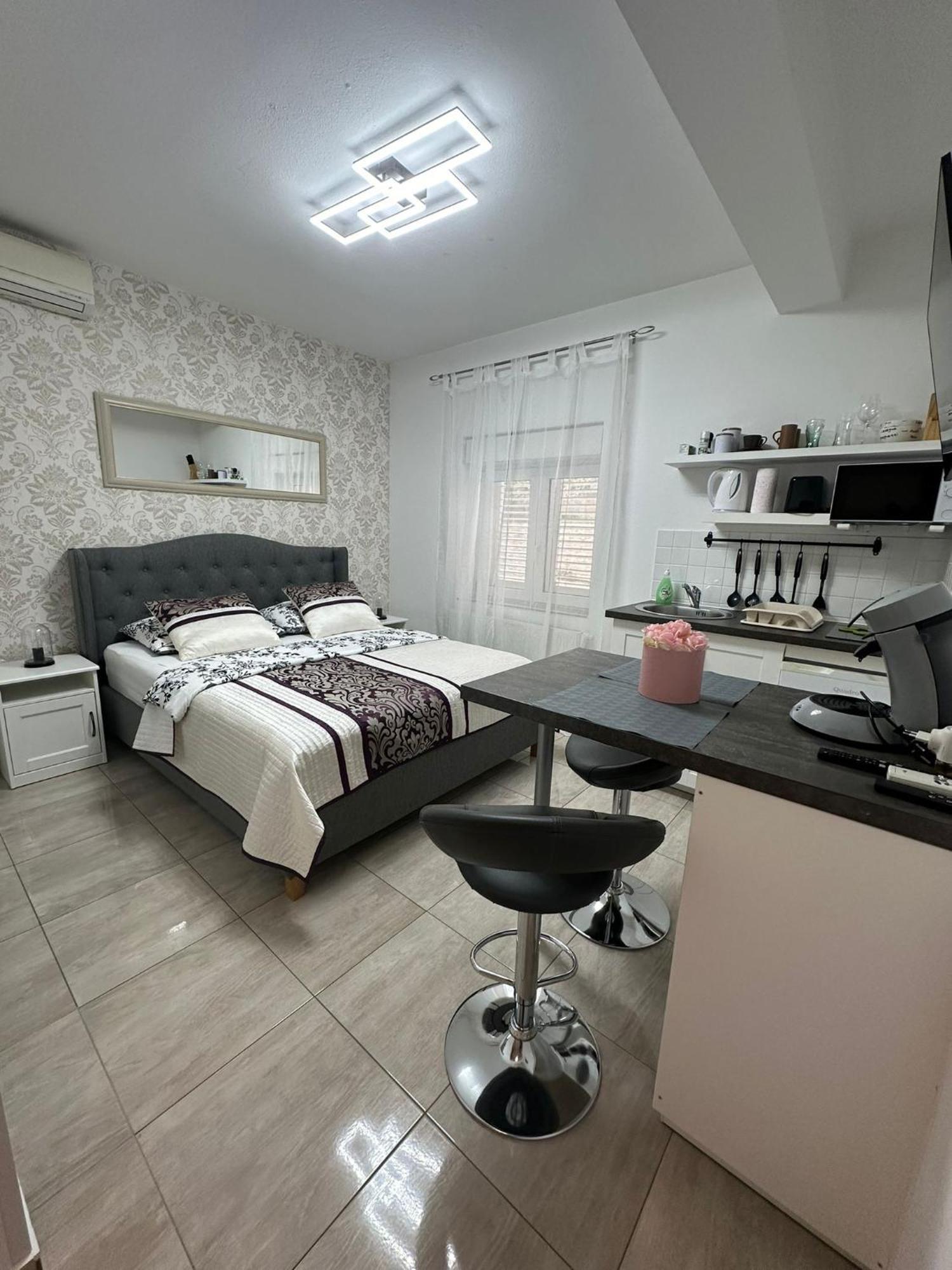 Apartments Prpic 1,Senj セニ エクステリア 写真