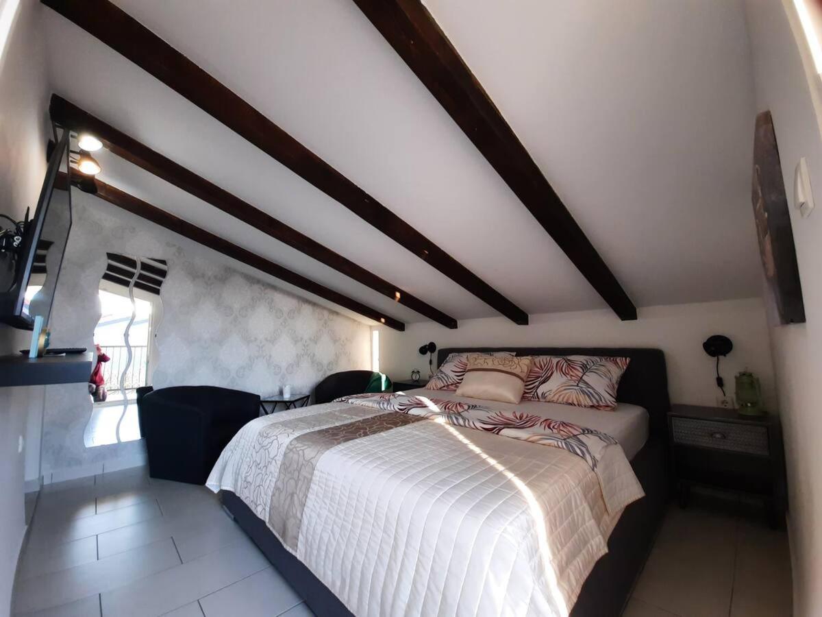 Apartments Prpic 1,Senj セニ エクステリア 写真